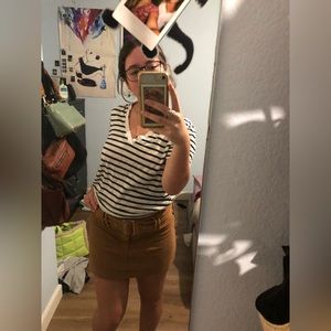 Selling a fall shirt fit for a walk in downtown